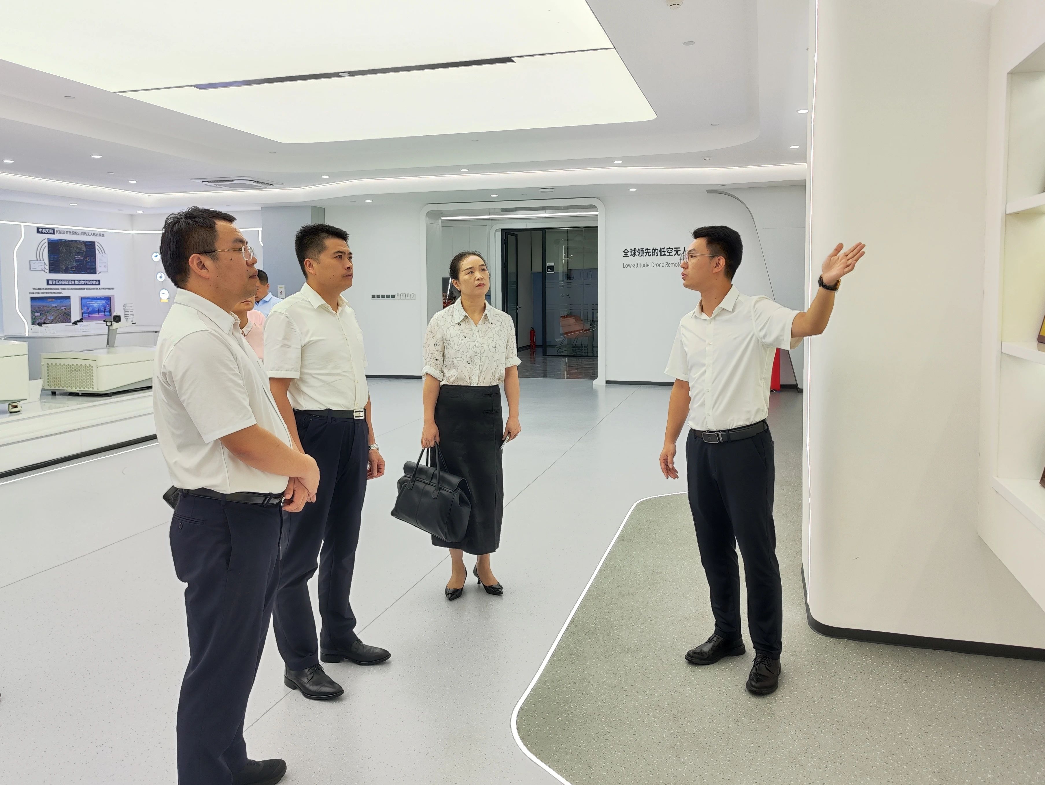 李磊带队赴广州、深圳开展招商考察