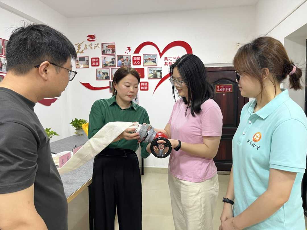 从“说教”到“实操”！这个社区建立应急教育实践基地
